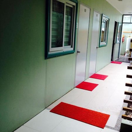 Shore Time Hotel - Annex Balabag  Εξωτερικό φωτογραφία