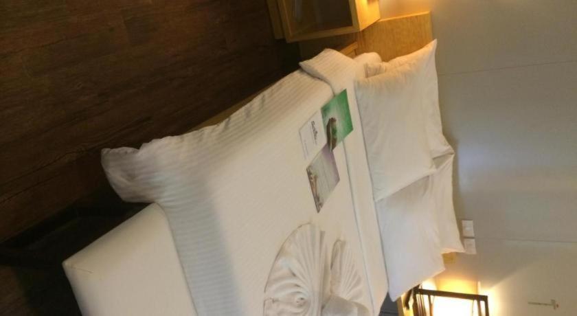 Shore Time Hotel - Annex Balabag  Εξωτερικό φωτογραφία