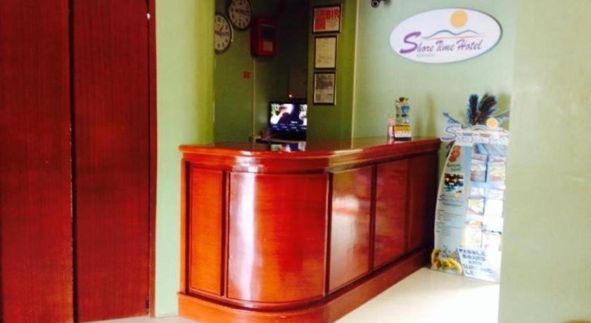 Shore Time Hotel - Annex Balabag  Εξωτερικό φωτογραφία