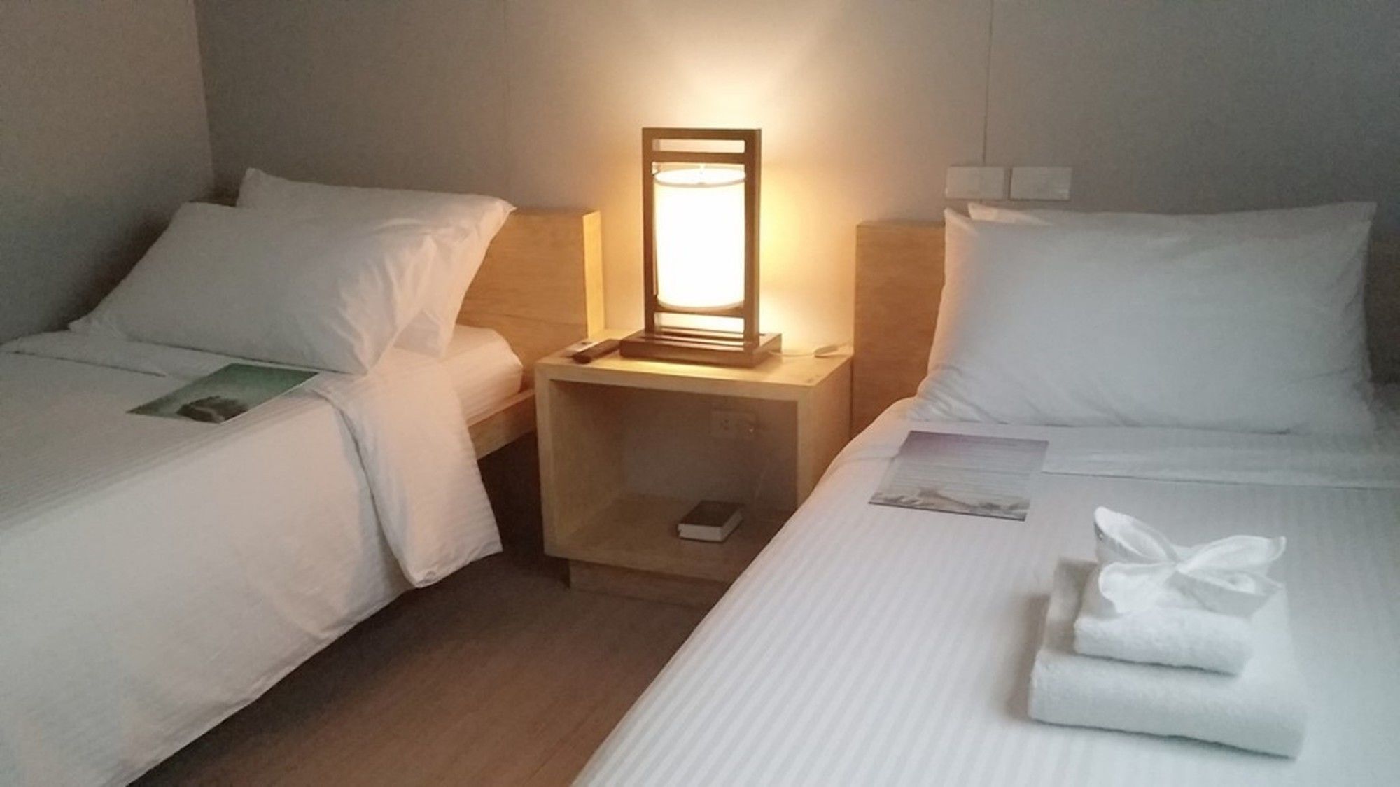 Shore Time Hotel - Annex Balabag  Εξωτερικό φωτογραφία