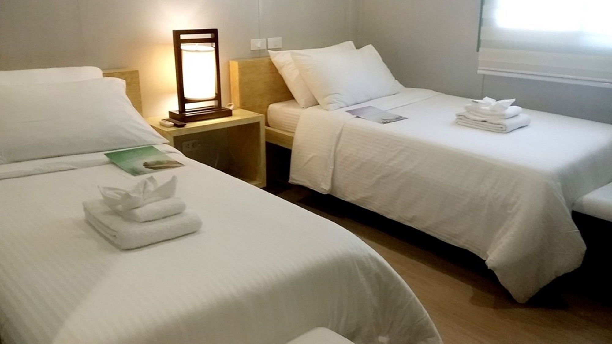 Shore Time Hotel - Annex Balabag  Εξωτερικό φωτογραφία